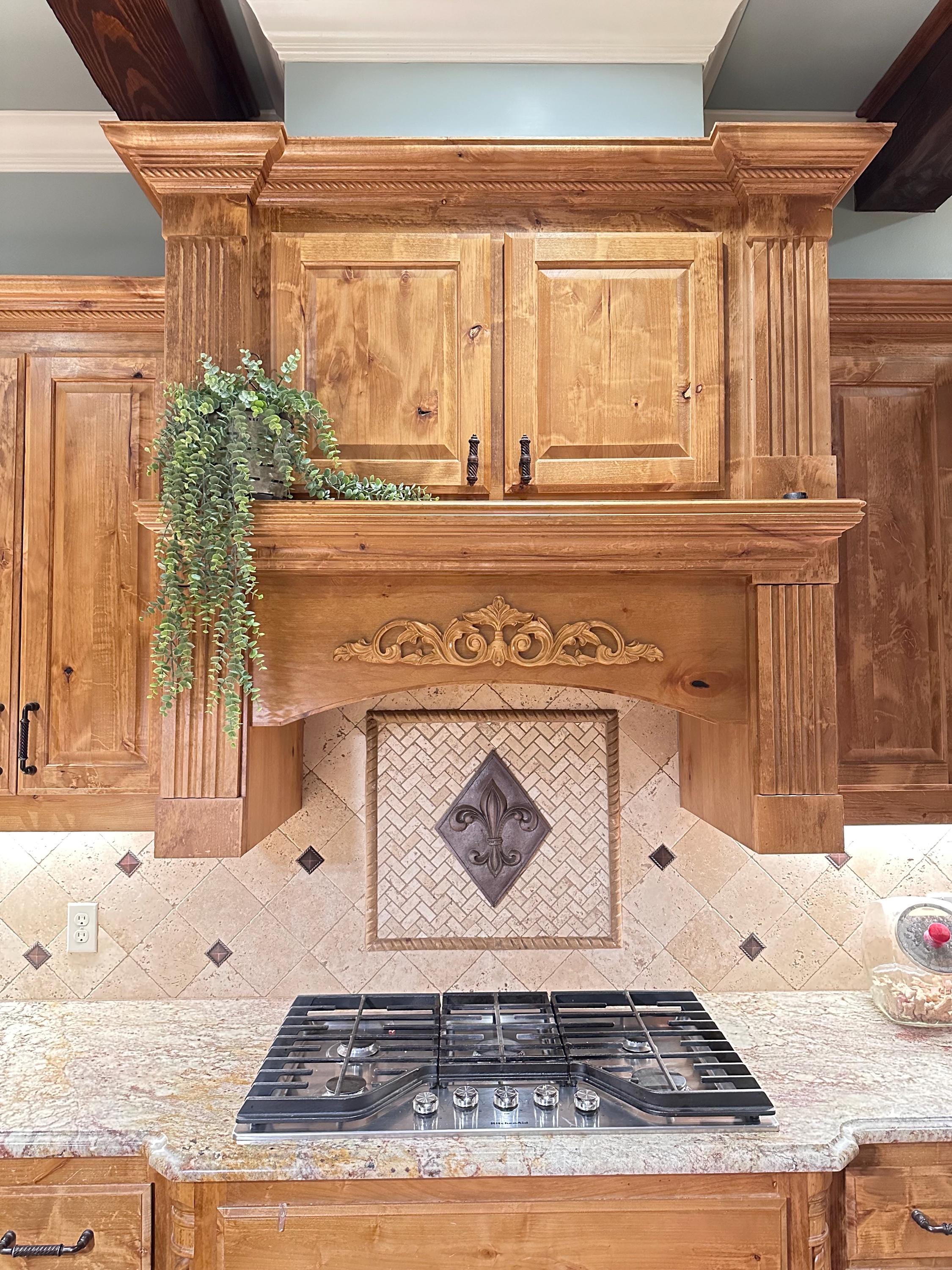 Hanging Eucalyptus Greenery Artificial Bush Fake Plant Shelf Decor Mantel Decor Trailing Faux Greenery for Bookcase Basket