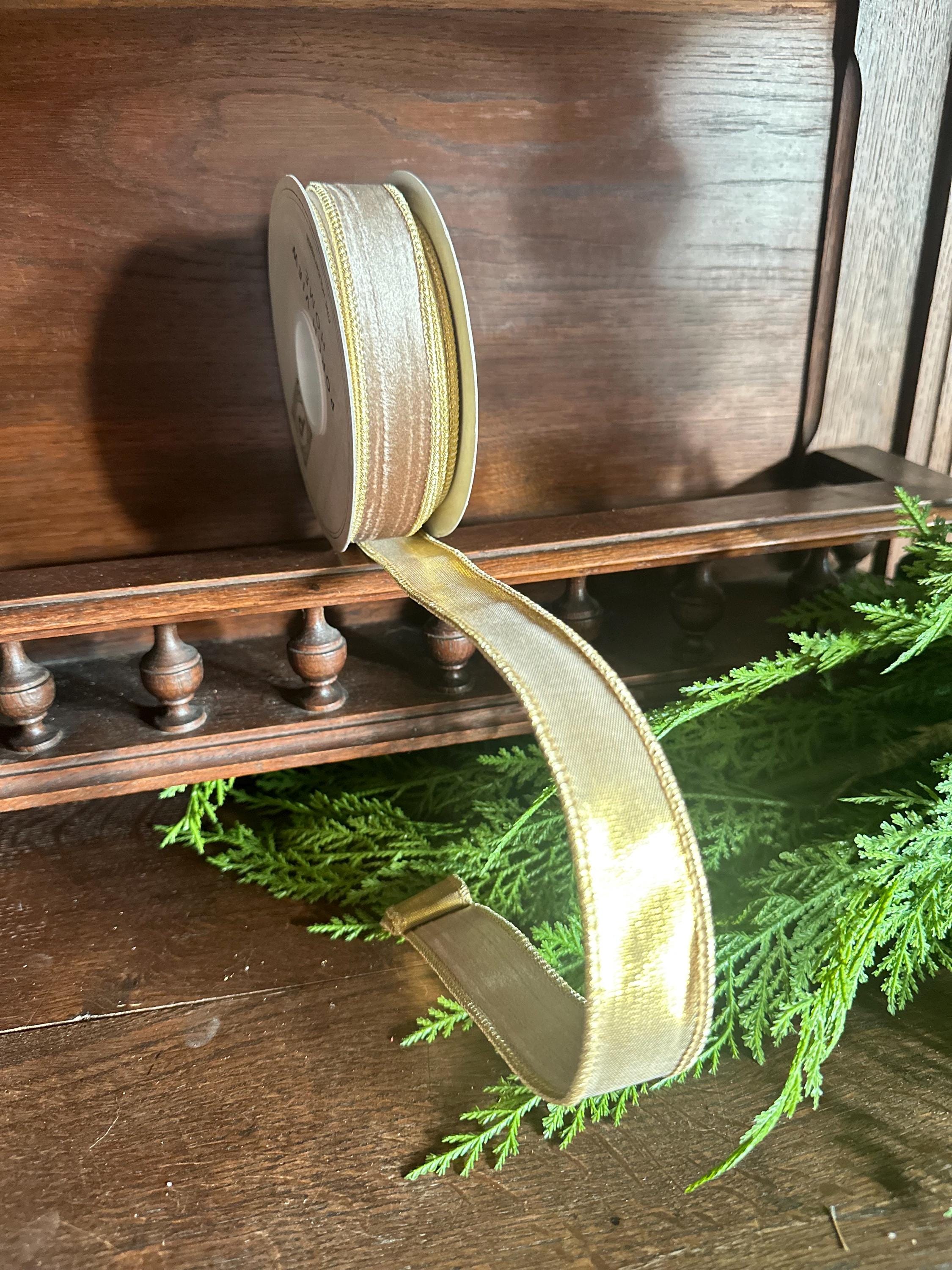 Velvet Ribbon for Christmas Tree Decoration Trim Elegant Gift Wrap Ribbon Wire Edge Ribbon Bow Making Holiday Wreath Design Green