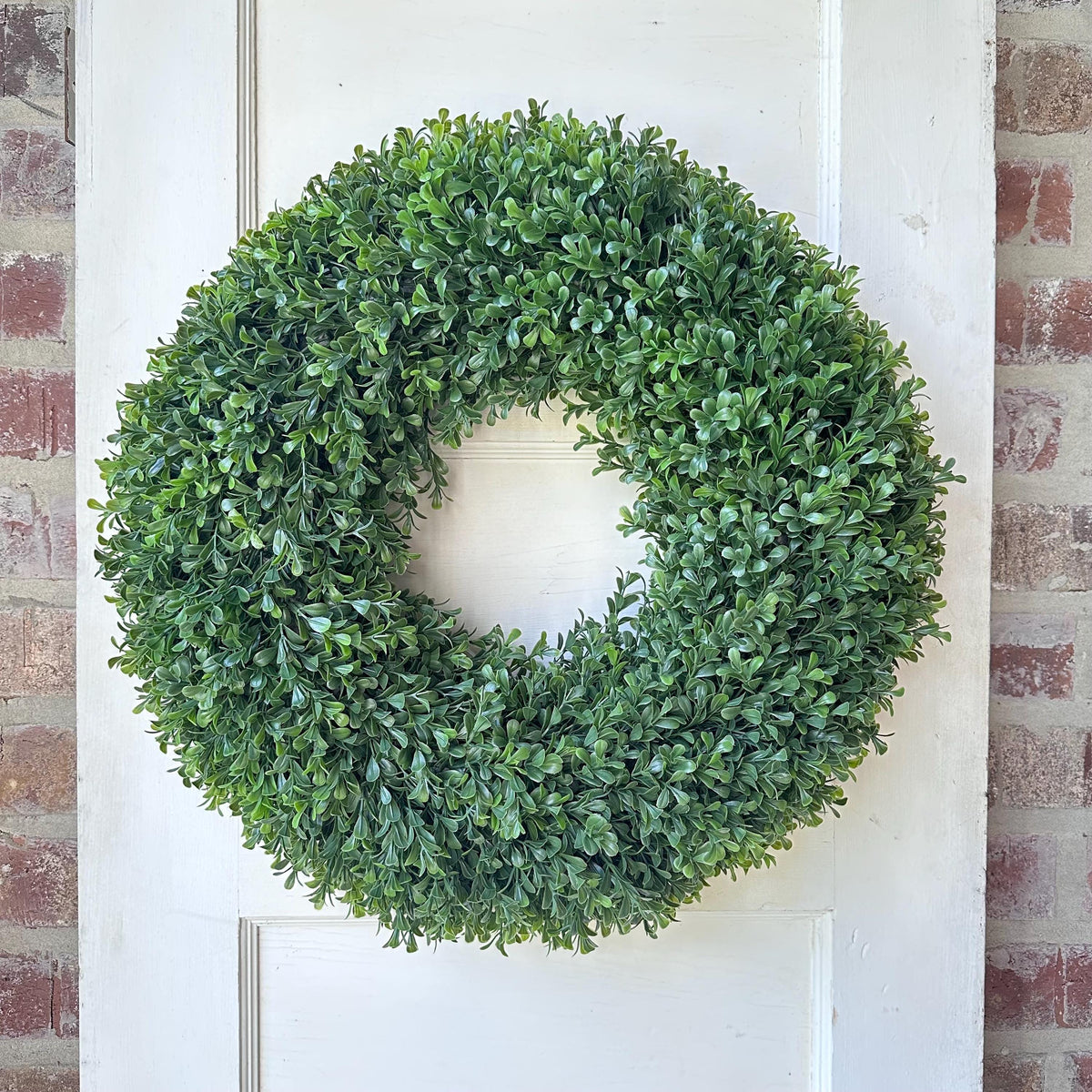Artificial Boxwood Wreath – 21" Greenery Front Door Wreath